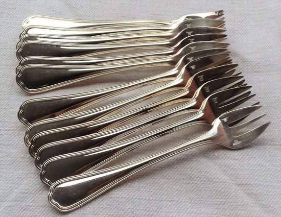 12 silver-plated oyster forks, Spatours Christofle model