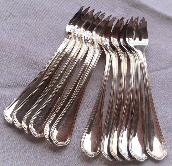 12 silver-plated oyster forks, Spatours Christofle model