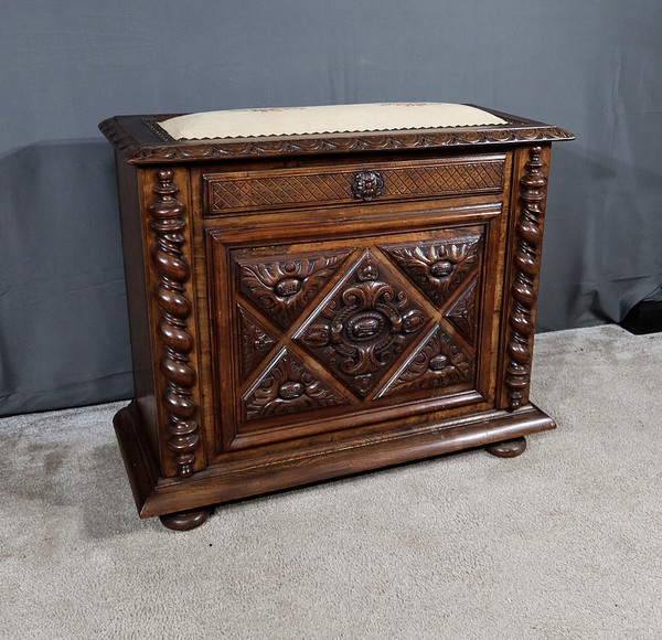 Coffre à Linge de palier en Hêtre et Noyer massif, style Louis XIII – Fin XIXe