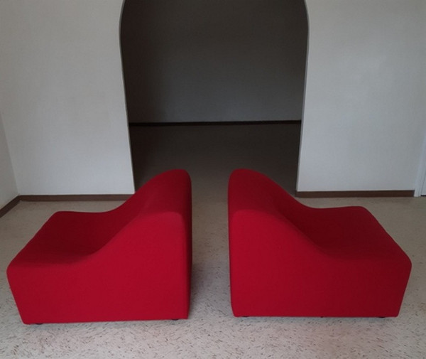Pair of Chromatic model low chairs by Kwok Hoi Chan, for Steiner in unique pieces