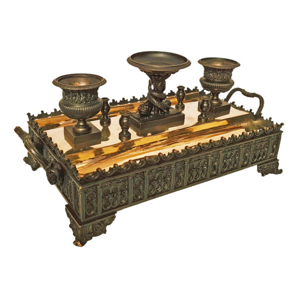 Important Writing Case Inkwell with Dolphins" In Bronze Restoration Period