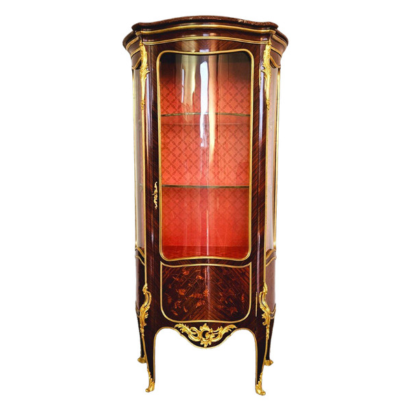 Geschwungene Vitrine St Louis XV Aus Intarsien Und Goldbronze