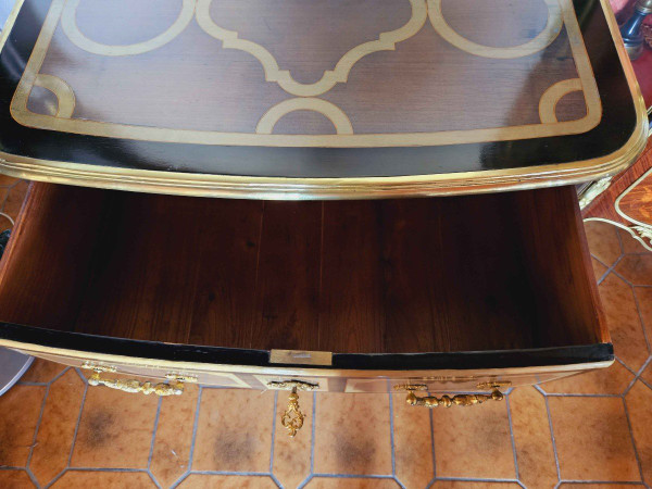 Petite Commode cintrée St Louis XIV Maison Jansen