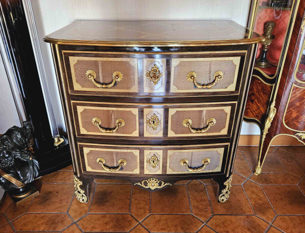 Petite Commode cintrée St Louis XIV Maison Jansen