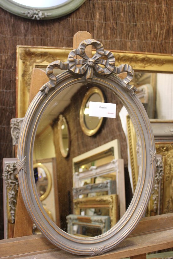 Specchiera ovale piccola in stile Luigi XVI patina e oro 36 x 52 cm