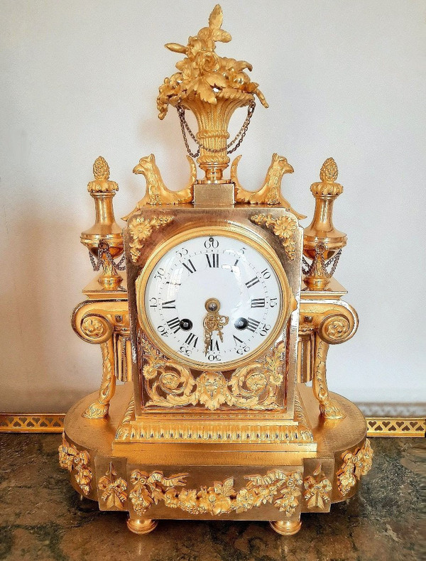 Pendule En Bronze XIXe Ciselé Et Doré Au Mercure