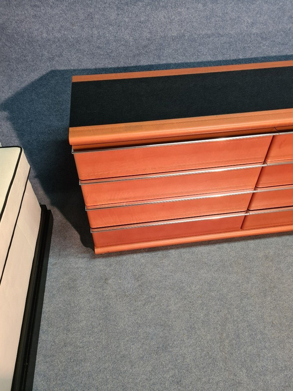Commode Gainée De Cuir à Plateau En Opaline 70's