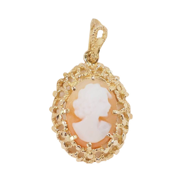 Pendentif en or jaune et camée