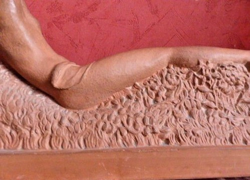 Scultura in terracotta Odalisca con capre di Georges GORI (XIX-XX)