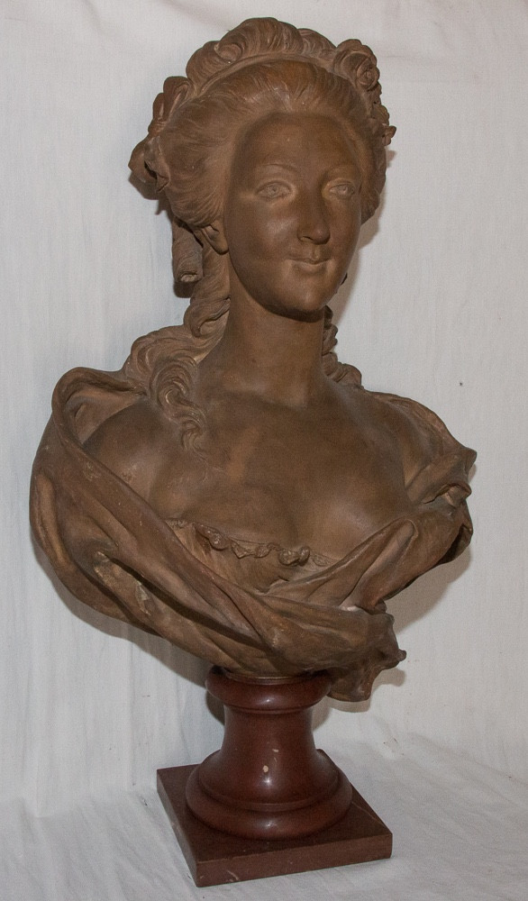Busto in terracotta di Maria Antonietta B Feinberg, fine del XIX secolo