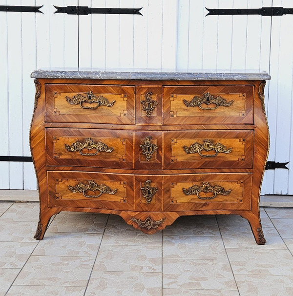 Commode Galbée Toutes Faces ép. Louis XV XVIIIème