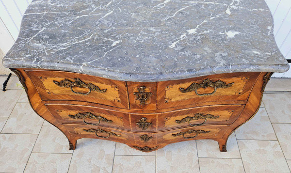 Commode Galbée Toutes Faces ép. Louis XV XVIIIème