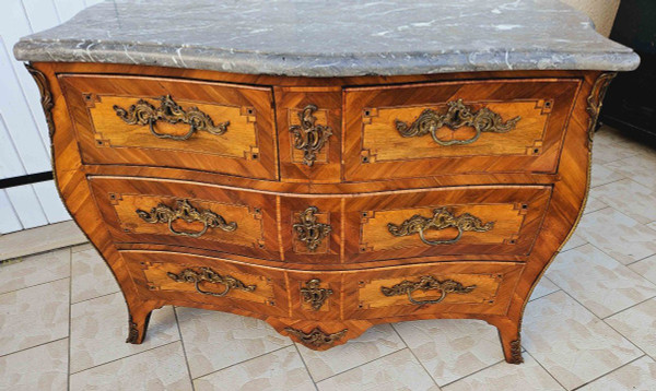 Commode Galbée Toutes Faces ép. Louis XV XVIIIème