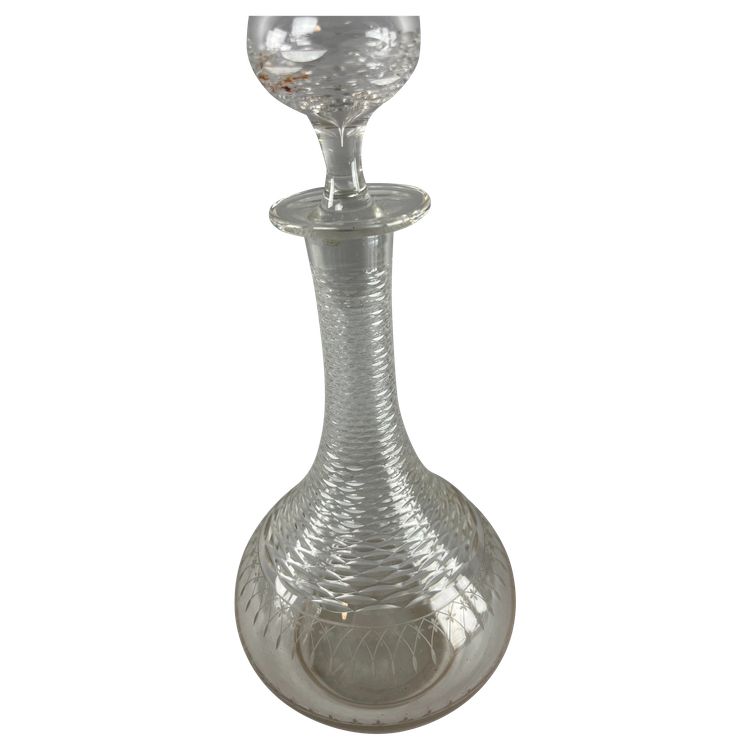 Crystal carafe with fish scale decoration
