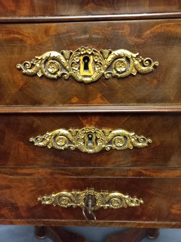 Empire Chiffonnière Table With Spacer