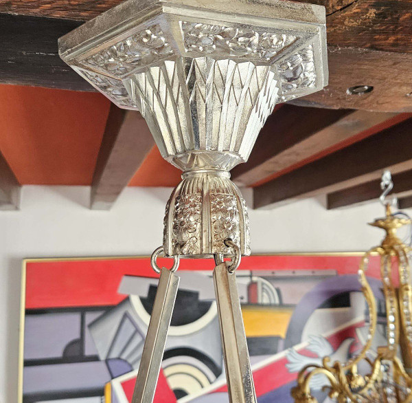 Lampadario Art Déco di grandi dimensioni a 7 luci in metallo cromato e vetro satinato
