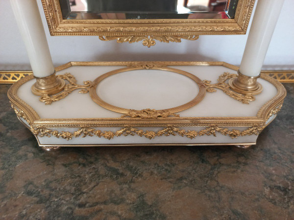 Louis XVI Psyche In Gilt Bronze And Carrara Marble Late 19th Century