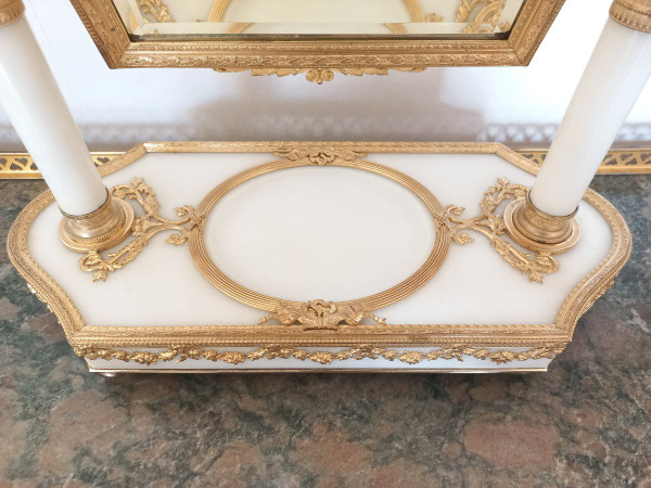 Louis XVI Psyche In Gilt Bronze And Carrara Marble Late 19th Century