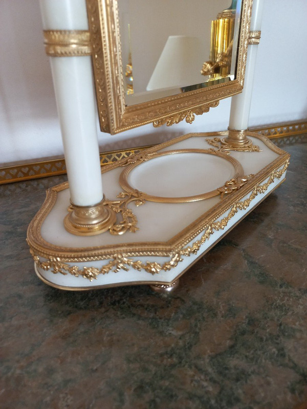 Louis XVI Psyche In Gilt Bronze And Carrara Marble Late 19th Century
