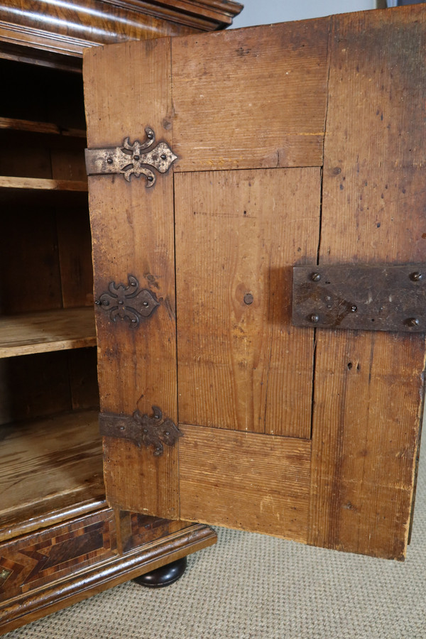 Buffet due corpi fine 17 inizio 18