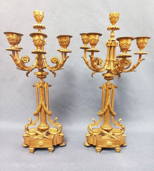 Paire De Candélabres En Bronze Doré Et Ciselé XIXe Siècle St Louis XVI