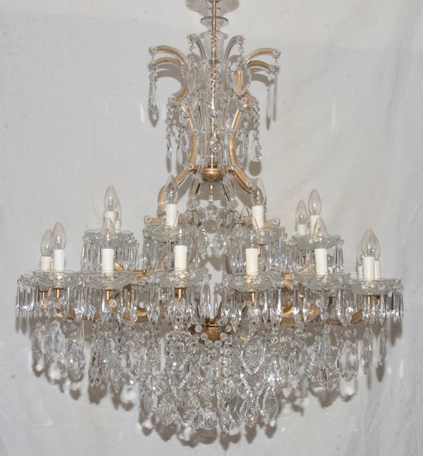 Large Italian Murano Chandelier with 24 Lights Mid 20th Century