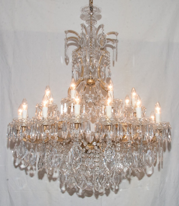 Large Italian Murano Chandelier with 24 Lights Mid 20th Century