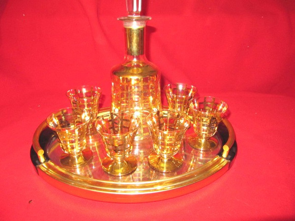 LIQUEUR SERVICE WITH TRAY OF 6 GLASSES AND CRYSTAL CARAFE FROM VANNE 1950s