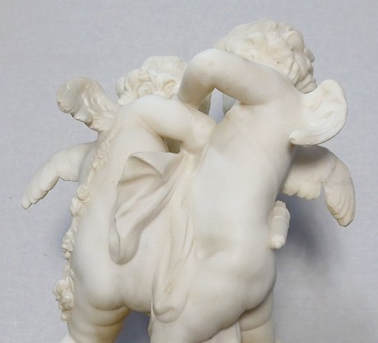  Alabaster sculpture "Two Loves Fighting for a Heart" after E-M. Falconet - XIXth