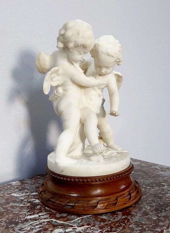  Alabaster sculpture "Two Loves Fighting for a Heart" after E-M. Falconet - XIXth