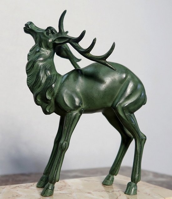 Patinated spelter "Deer and its hinds", Art Deco period - Early 20th century