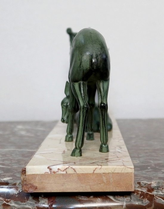 Patinated spelter "Deer and its hinds", Art Deco period - Early 20th century