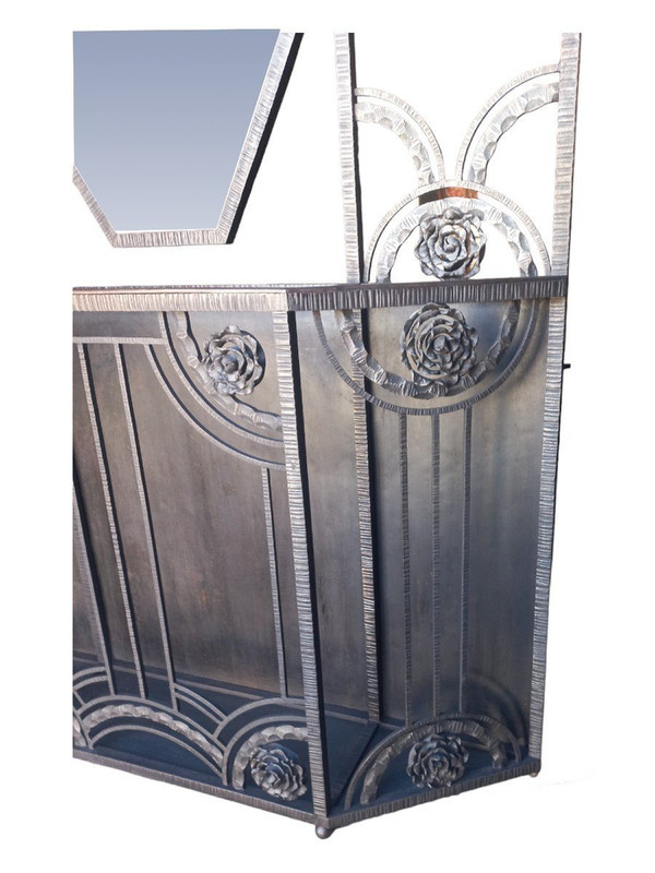 Art-Deco-Garderobe aus ramponiertem Eisen, 1930