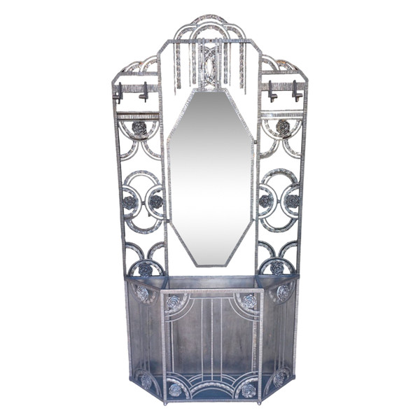 Art-Deco-Garderobe aus ramponiertem Eisen, 1930