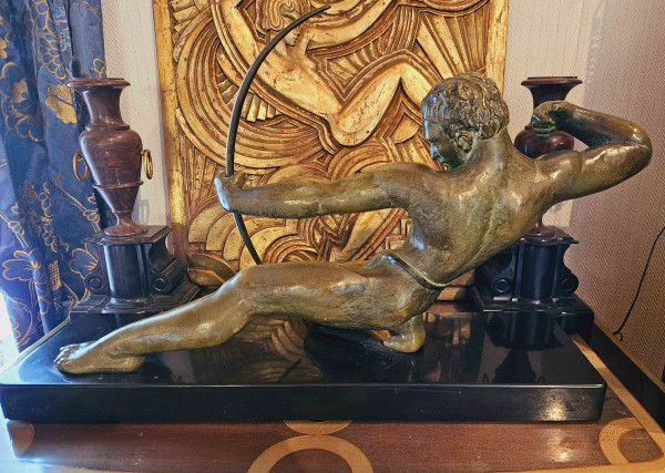 Arciere Art Déco Salvator Riolo in bronzo patinato