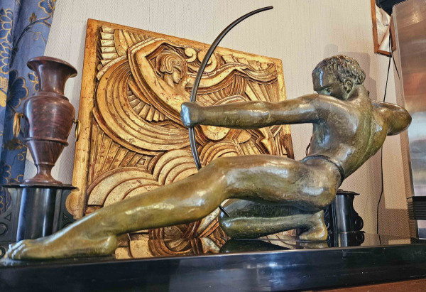 Arciere Art Déco Salvator Riolo in bronzo patinato