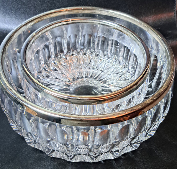 Coppia di anelli placcati in argento con cristallo molato