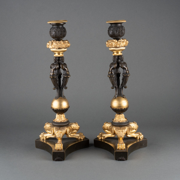Coppia di candelieri in bronzo e bronzo dorato, epoca XIX secolo 