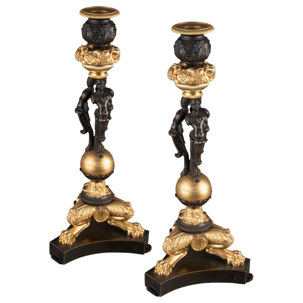 Coppia di candelieri in bronzo e bronzo dorato, epoca XIX secolo 
