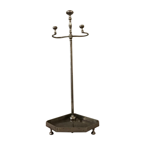 Antique fireplace set in polished and varnished iron from the 19th century 