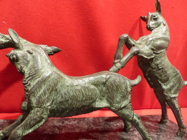 Groupe de 3 chèvres qui font la cabriole époque art déco en bronze signé "leducq"