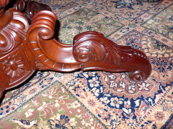 Mahogany pedestal table with violin top from the Napoleon III period.