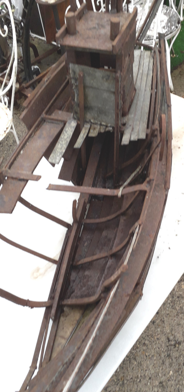 Sculpture en fer pour déco jardin d'un bateau de pêche année 50