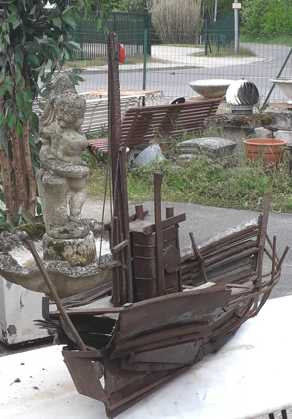 Sculpture en fer pour déco jardin d'un bateau de pêche année 50