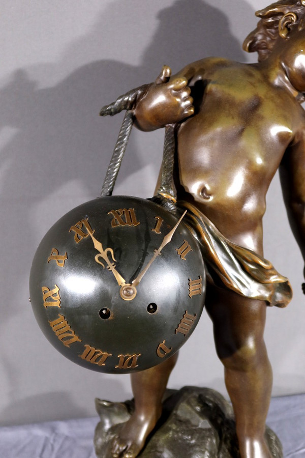 Regulate Clock, signed A. Moreau – Late 19th century