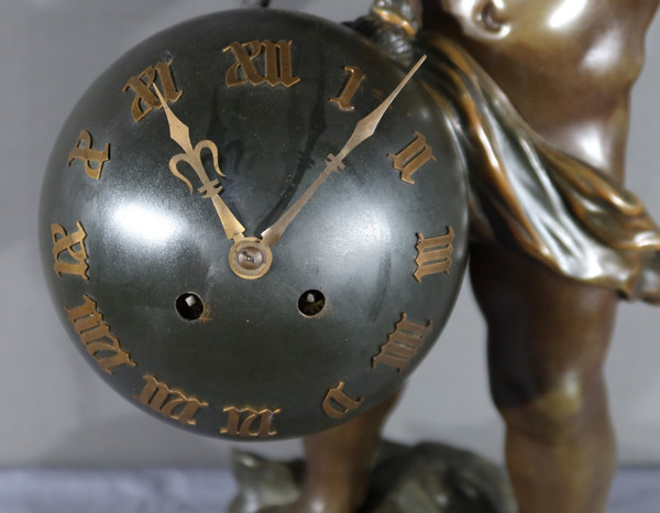 Regulate Clock, signed A. Moreau – Late 19th century