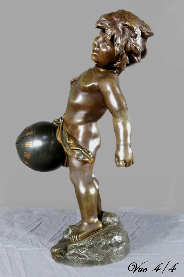 Regulate Clock, signed A. Moreau – Late 19th century