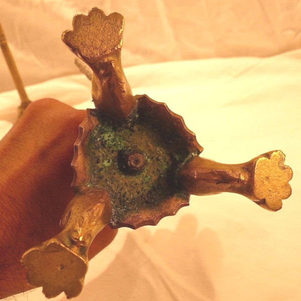 Coppia di candelieri impero in bronzo con piedini ad artiglio di leone