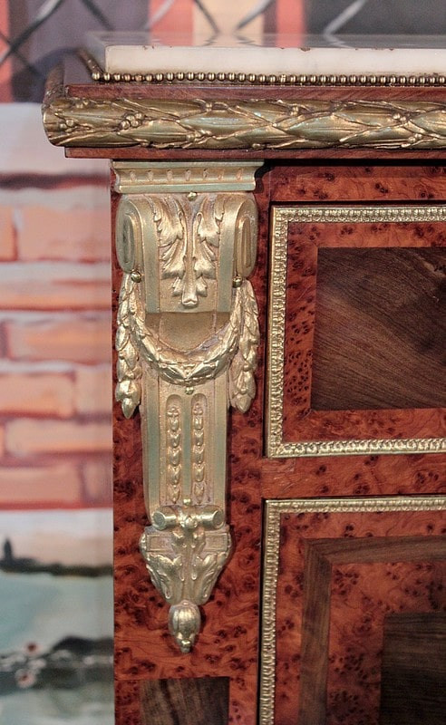 Secrétaire en Cèdre et Loupe de Thuya, style Louis XVI, époque Napoléon III - XIXe