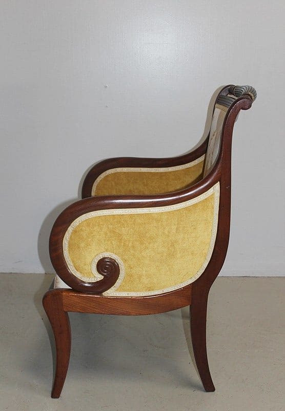 Cuban Mahogany Shepherdess, Restoration style - 19th century